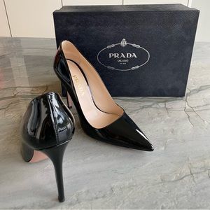 PRADA - Black Patent Leather Pointed Toe Pumps
